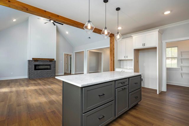 7974 N Lee Highway, Cleveland, TN 37312