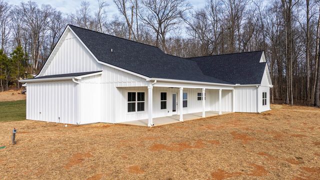 7974 N Lee Highway, Cleveland, TN 37312