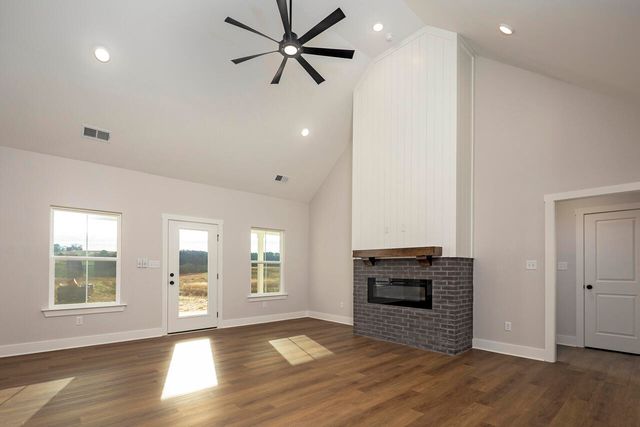 7974 N Lee Highway, Cleveland, TN 37312