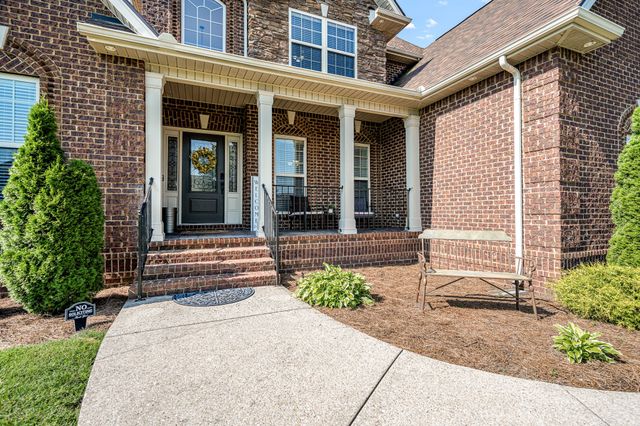 4232 Thoroughbred Ln, Murfreesboro, TN 37127