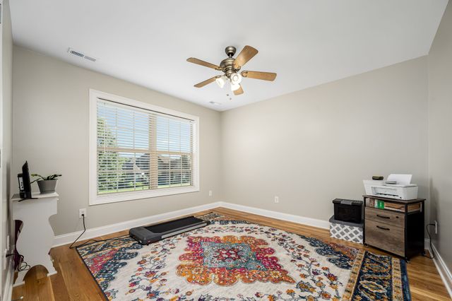 4232 Thoroughbred Ln, Murfreesboro, TN 37127