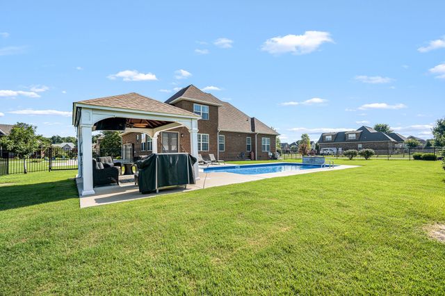 4232 Thoroughbred Ln, Murfreesboro, TN 37127