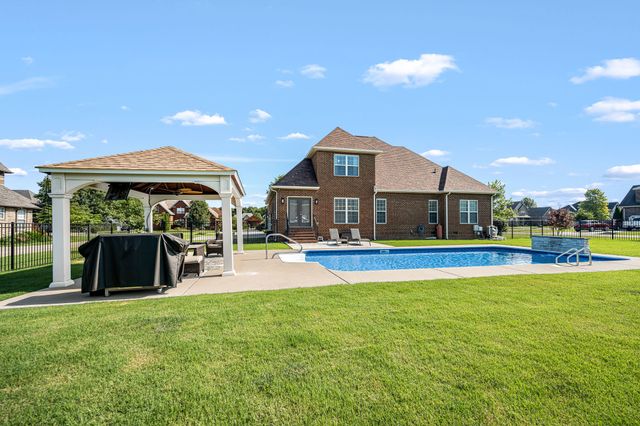 4232 Thoroughbred Ln, Murfreesboro, TN 37127