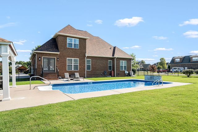4232 Thoroughbred Ln, Murfreesboro, TN 37127