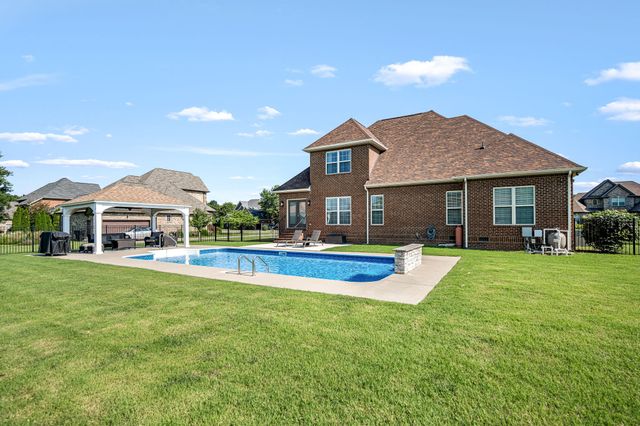 4232 Thoroughbred Ln, Murfreesboro, TN 37127