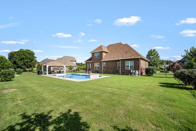 4232 Thoroughbred Ln, Murfreesboro, TN 37127