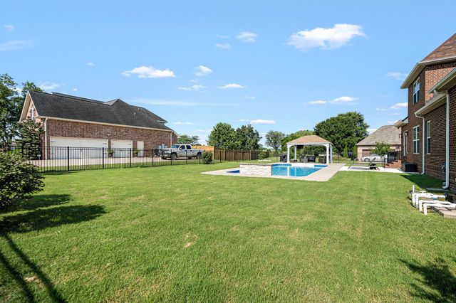 4232 Thoroughbred Ln, Murfreesboro, TN 37127