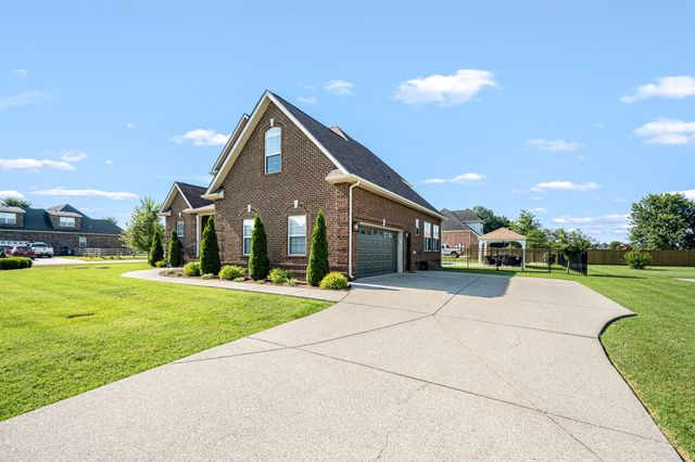 4232 Thoroughbred Ln, Murfreesboro, TN 37127