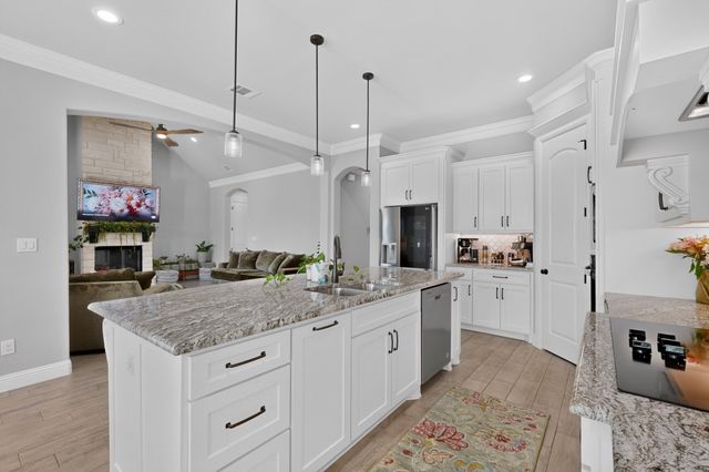 3151 Infinity Drive, Weatherford, TX 76087