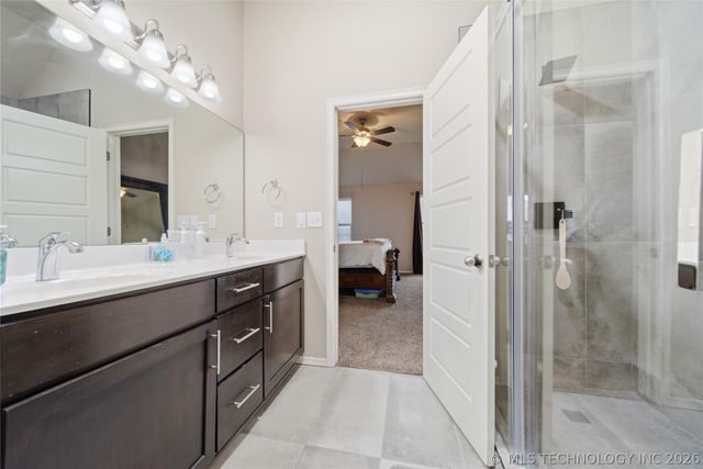 8852 E 138th Street S, Bixby, OK 74008