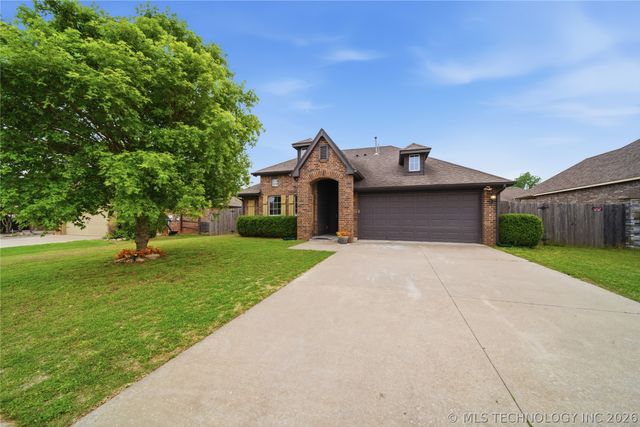 8852 E 138th Street S, Bixby, OK 74008