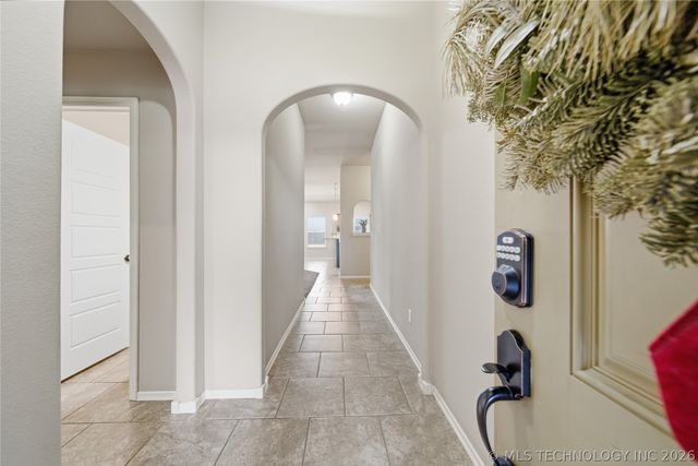 8852 E 138th Street S, Bixby, OK 74008