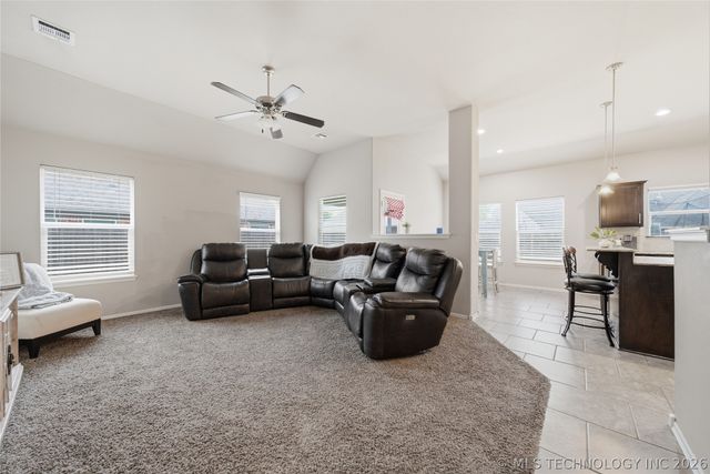 8852 E 138th Street S, Bixby, OK 74008