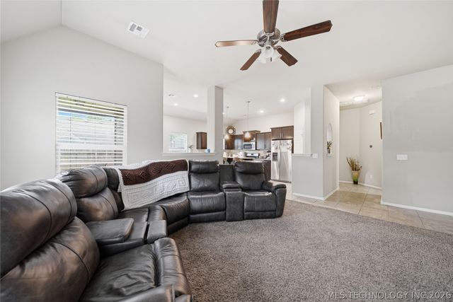 8852 E 138th Street S, Bixby, OK 74008