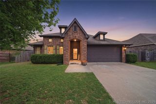 8852 E 138th Street S, Bixby, OK 74008