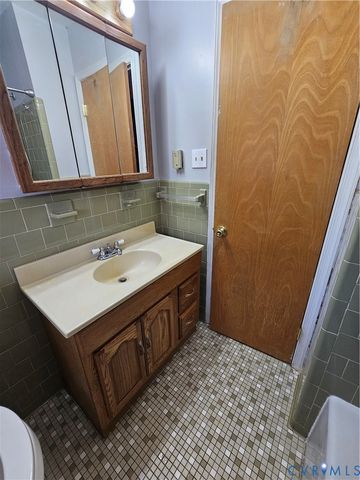 4824 Vestry Rd, Chesterfield, VA 23237