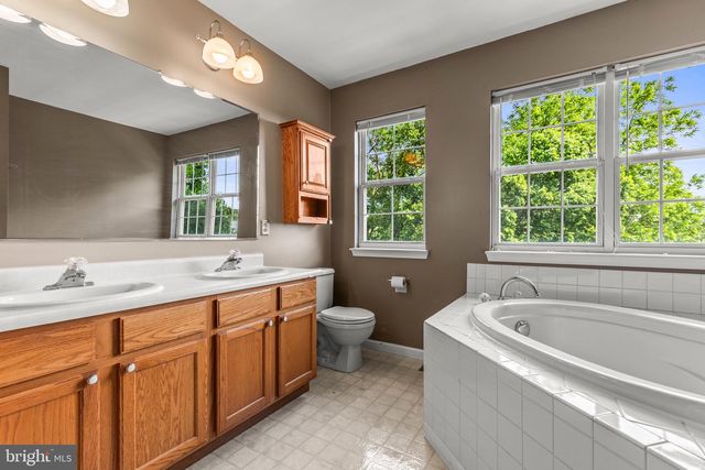 248 LANIE CT, York, PA 17402