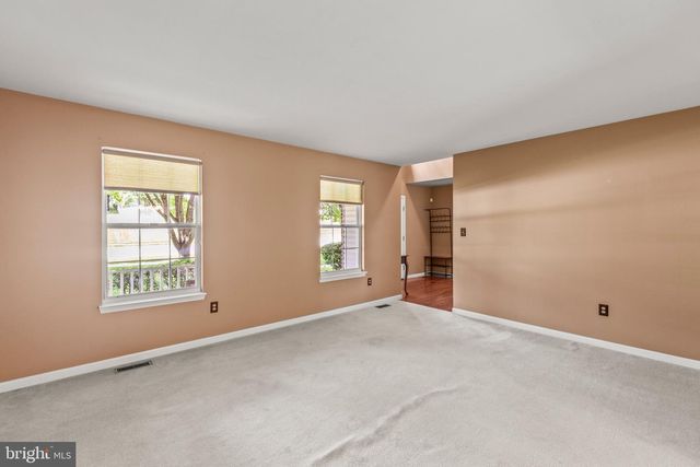 248 LANIE CT, York, PA 17402