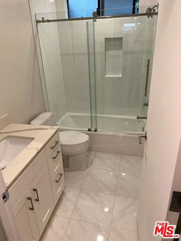 1106 22nd Street B, Santa Monica, CA 90403