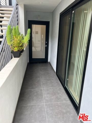 1106 22nd Street B, Santa Monica, CA 90403