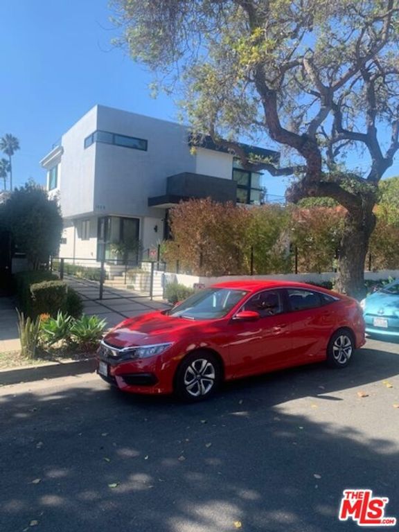 1106 22nd Street B, Santa Monica, CA 90403