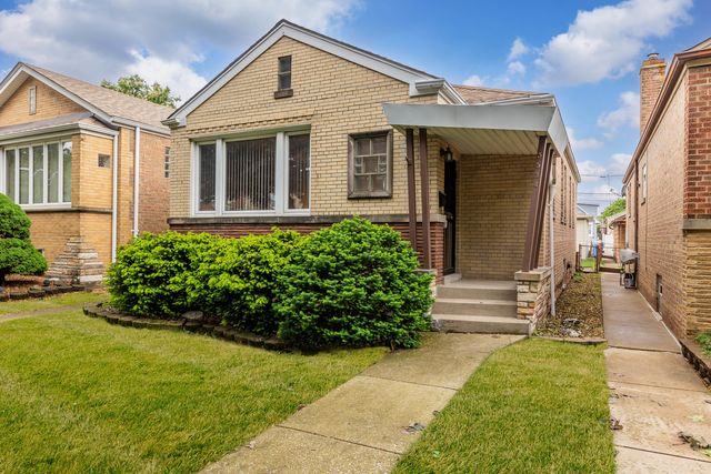 5534 S Natoma Avenue, Chicago, IL 60638