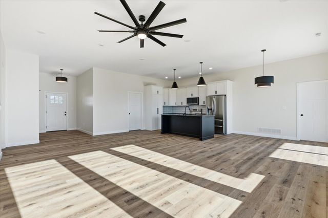 14591 WELLSTEAD DR, Hallsville, MO 65255