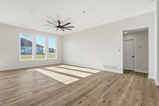 14591 WELLSTEAD DR, Hallsville, MO 65255