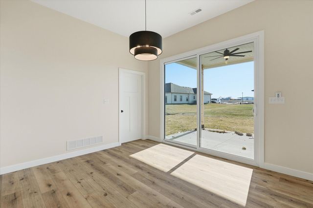 14591 WELLSTEAD DR, Hallsville, MO 65255