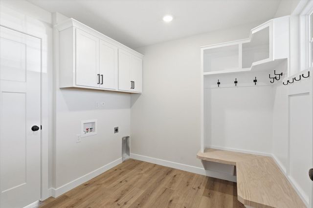 14591 WELLSTEAD DR, Hallsville, MO 65255