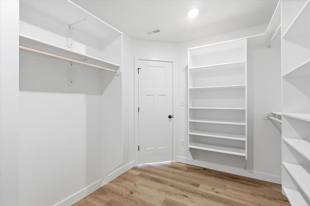 14591 WELLSTEAD DR, Hallsville, MO 65255