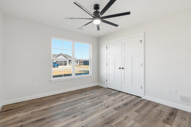 14591 WELLSTEAD DR, Hallsville, MO 65255