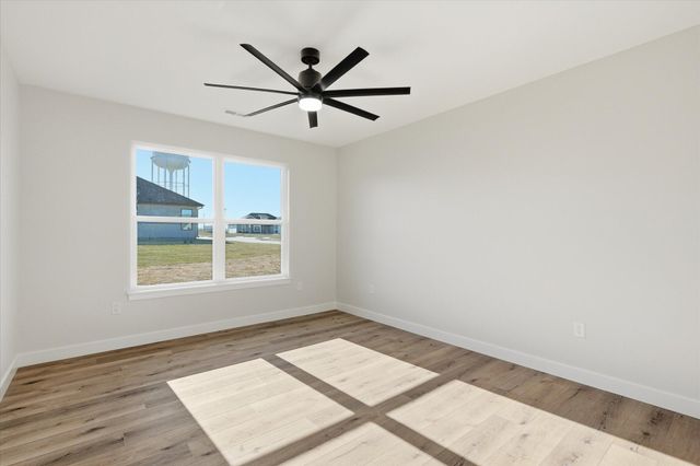 14591 WELLSTEAD DR, Hallsville, MO 65255