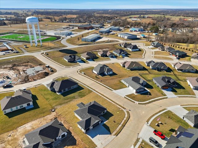 14591 WELLSTEAD DR, Hallsville, MO 65255