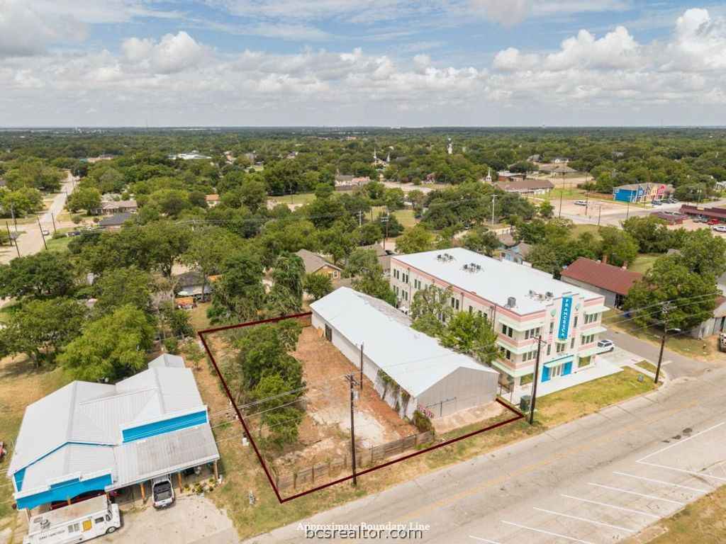 604 North Bryan Avenue, Bryan, TX 77803 — exterior