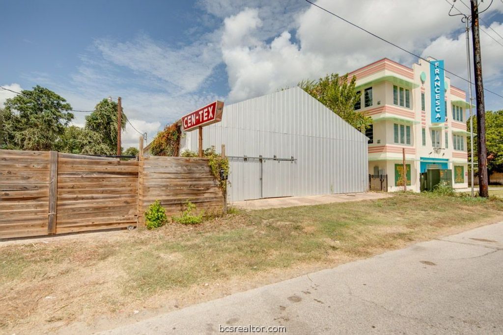 604 North Bryan Avenue, Bryan, TX 77803 — photo 2
