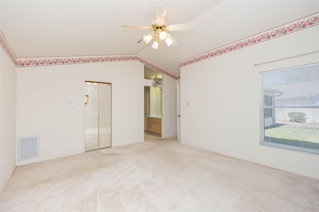 Image 25 of property listing at 8100 HIDDEN HILLS DRIVE, Spring Hill, FL 34606