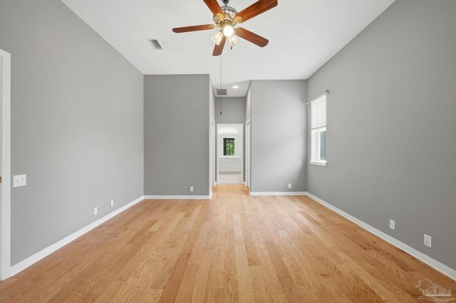 9552 Westgate Cir, Pensacola, FL 32507