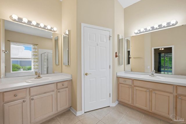 9552 Westgate Cir, Pensacola, FL 32507