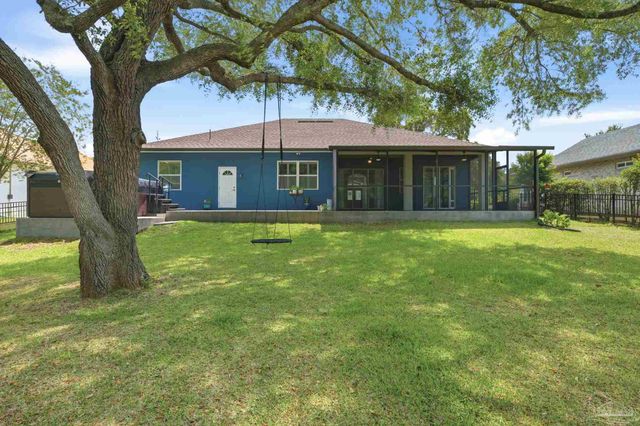 9552 Westgate Cir, Pensacola, FL 32507