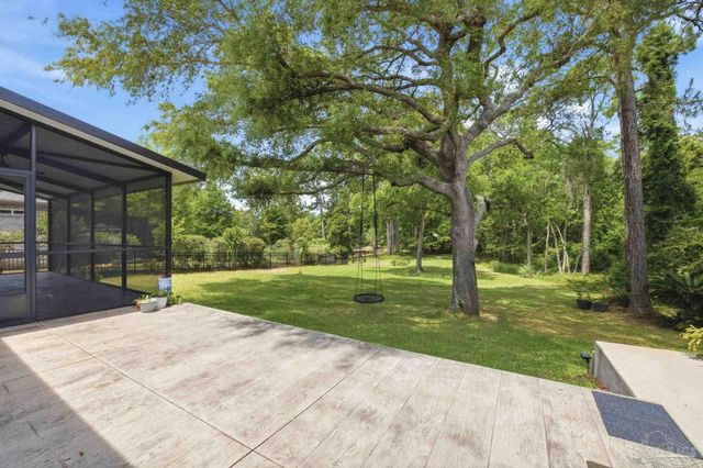 9552 Westgate Cir, Pensacola, FL 32507