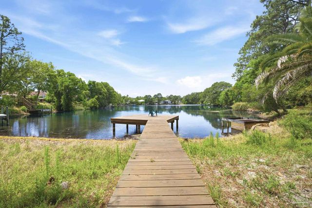 9552 Westgate Cir, Pensacola, FL 32507