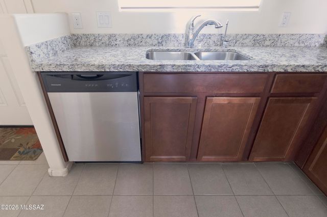 1166 W Caminito Mio, Sahuarita, AZ 85629