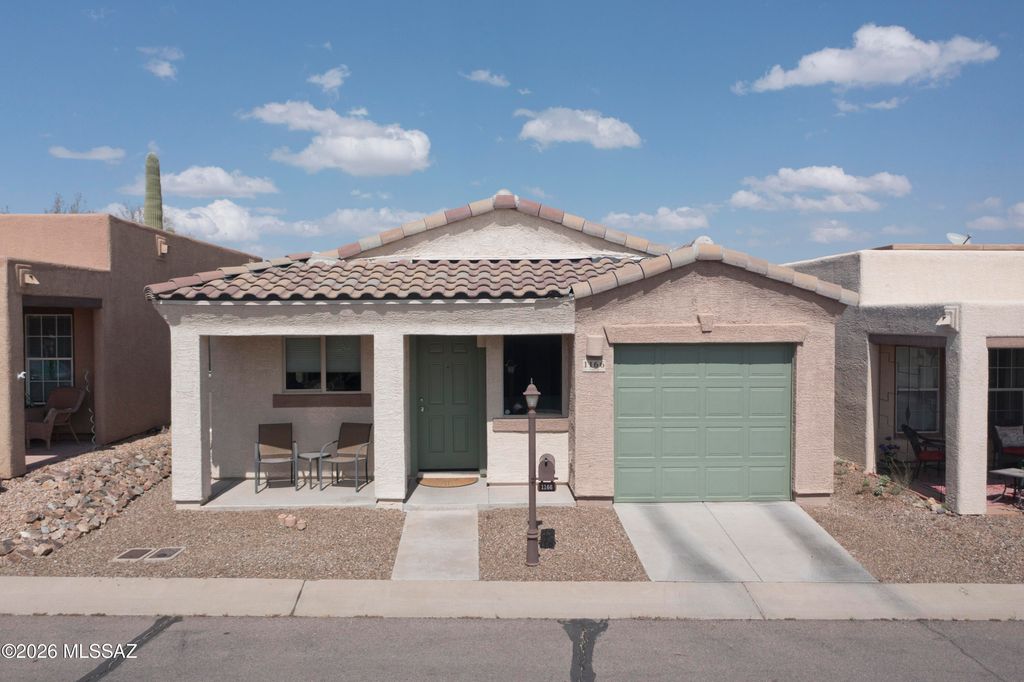 1166 W Caminito Mio, Sahuarita, AZ 85629