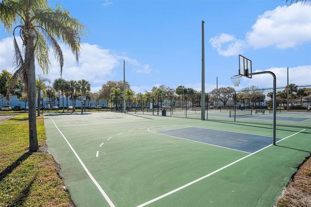 5176 SALMON DRIVE SE D, St Petersburg, FL 33705