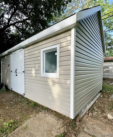 1604 Quendo Avenue, St Louis, MO 63130