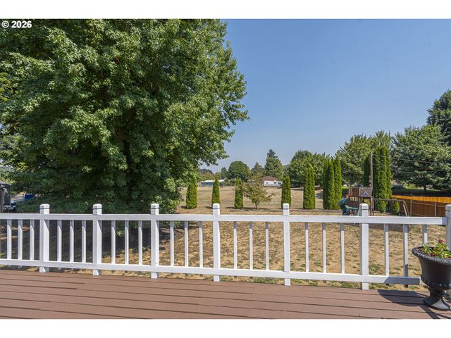 1709 SPRINGHILL Dr Ne, Albany, OR 97321