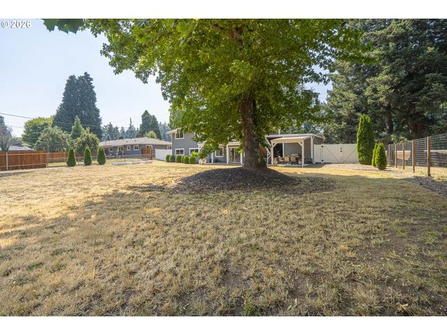 1709 SPRINGHILL Dr Ne, Albany, OR 97321