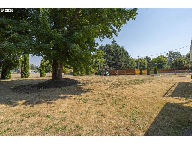 1709 SPRINGHILL Dr Ne, Albany, OR 97321