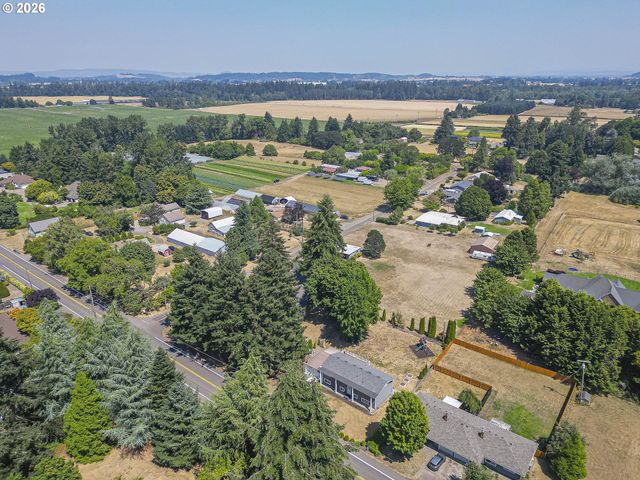 1709 SPRINGHILL Dr Ne, Albany, OR 97321